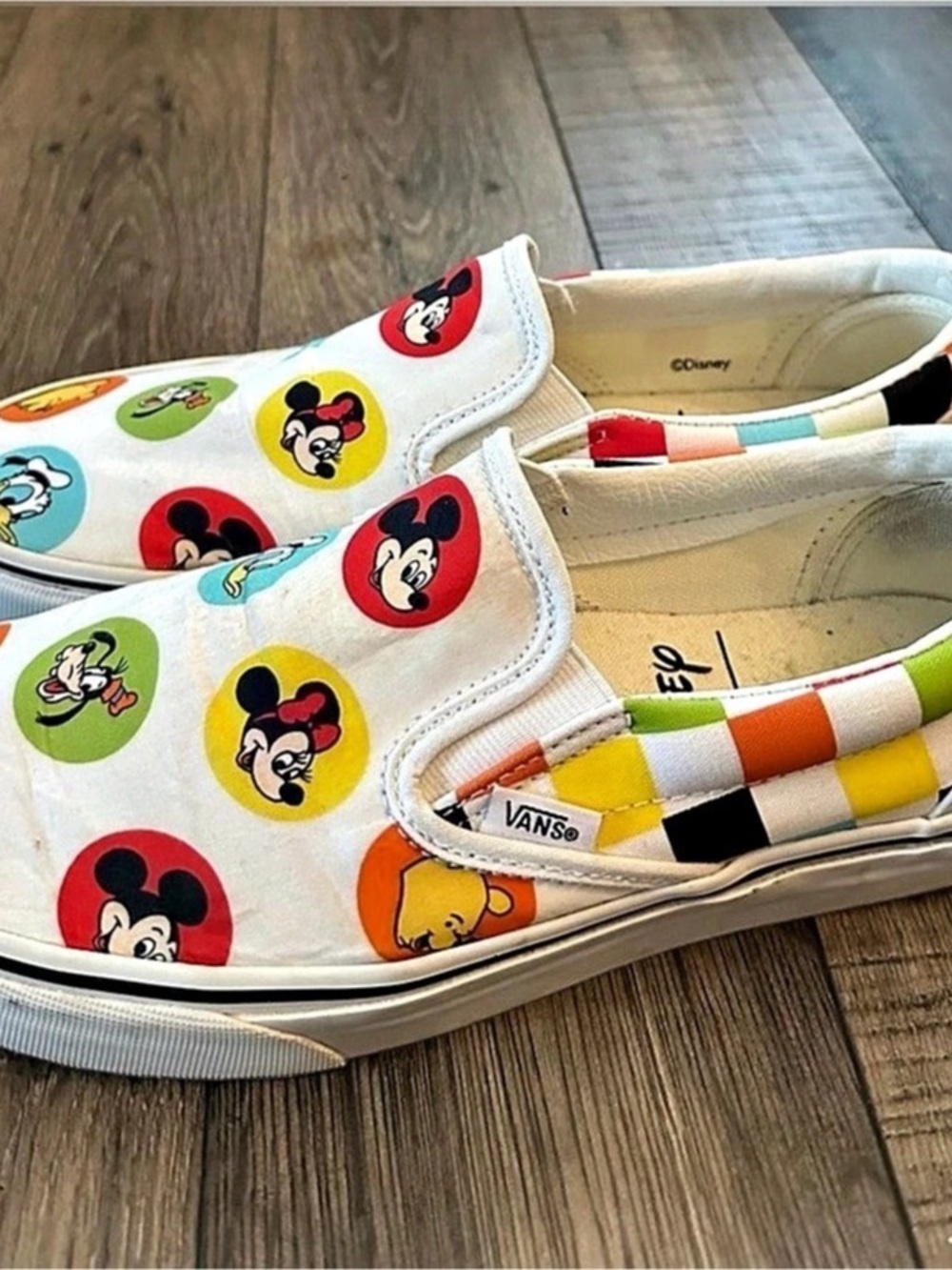Vans Disney Mickey & Friends Classic Slip-On Disney Slip-On Sneakers US 9 M /